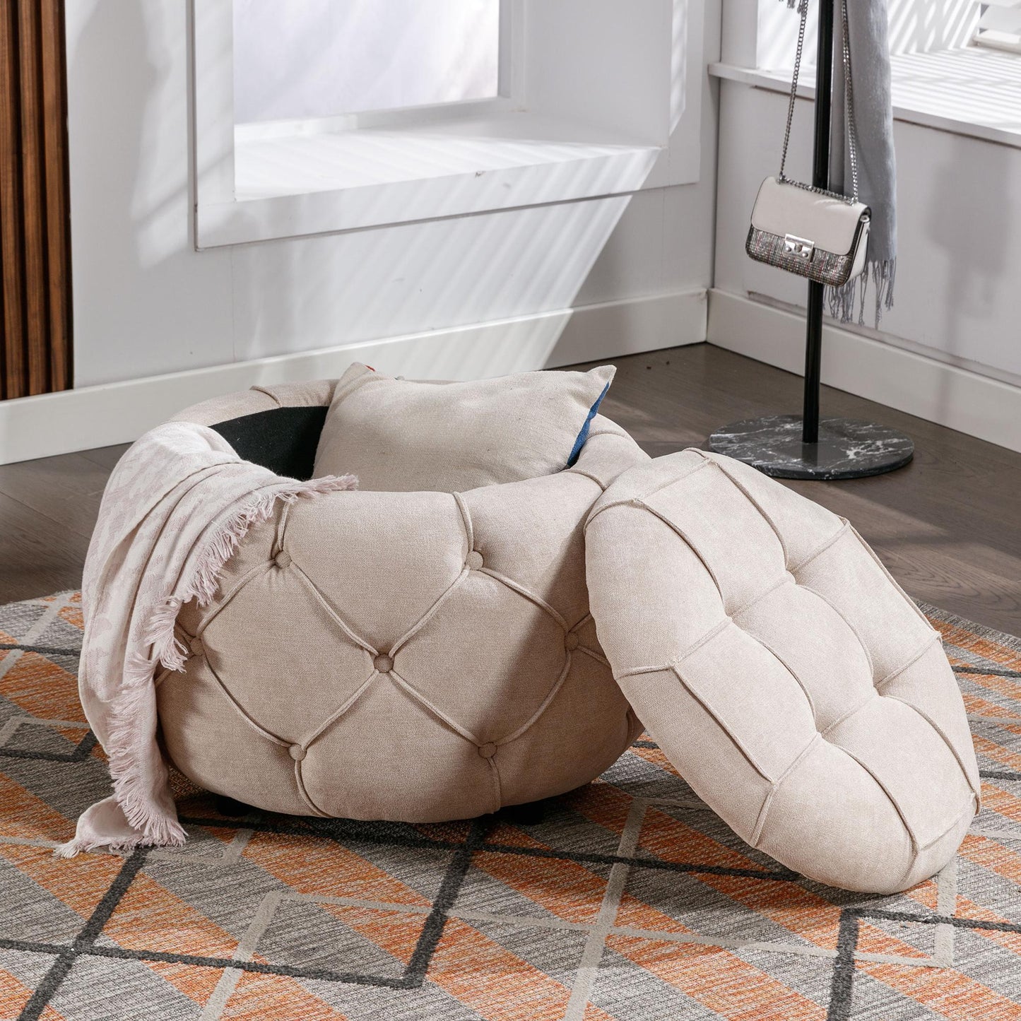 Large Button Tufted Woven Round Storage Footstool。Suitable for living room, bedroom, study